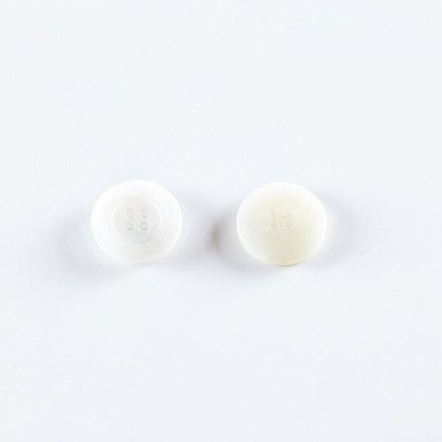 Пуговица с проколами 20 мм пластик 497399 белый