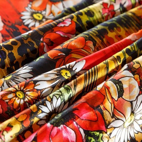 Шелк натуральный К23-178 красный принтованный