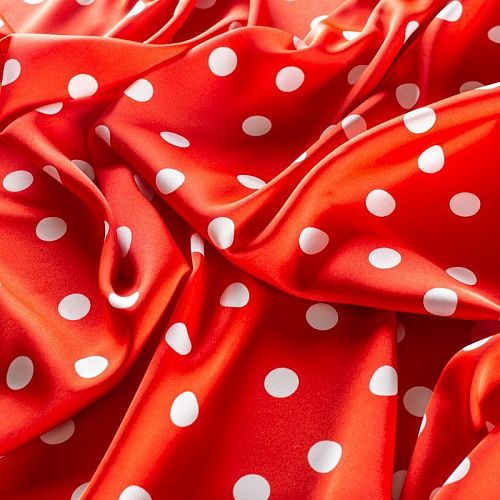 Шелк синтетический 065-01330 красный принтованный
